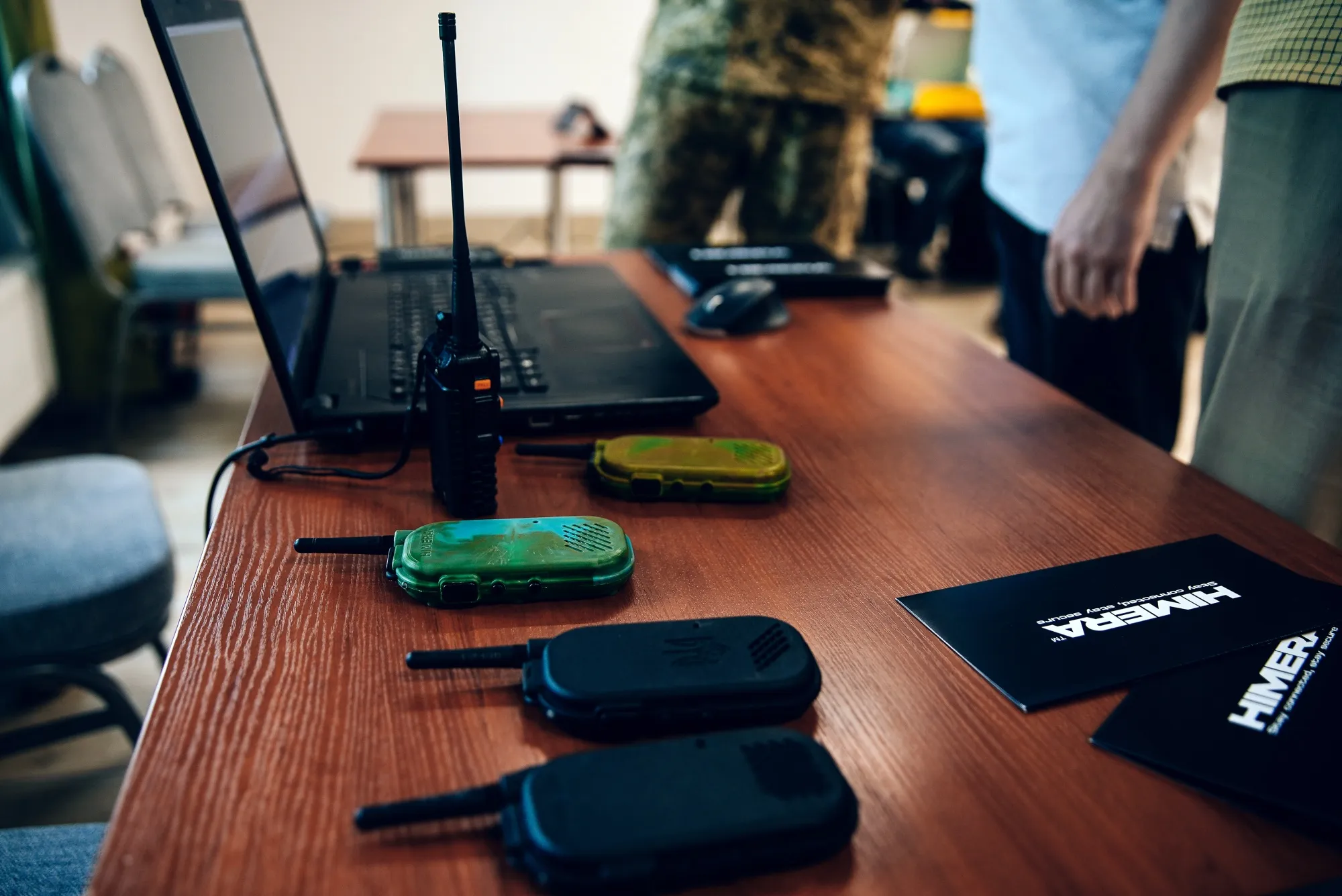 Доступні радіотелефони Himera Tech із захистом від перешкод.